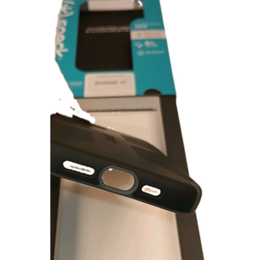 Speck CandyShell Case for Apple IPHONE 17  Black MagSafe Slim Non-Slip (P0050)